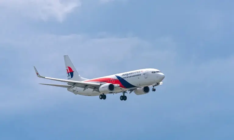Scomparso un aereo con 15 persone: il destino di un parlamentare e della sua squadra resta un mistero