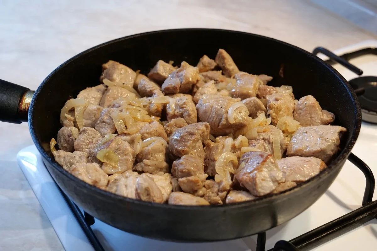 5 errori comuni nella cottura della carne: perché la tua bistecca diventa secca, dura o "bollita" – anche quando pensi di fare tutto giusto