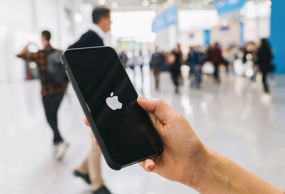 Apple: la svolta agghiacciante che sacrifica la tua privacy per l'età digitale