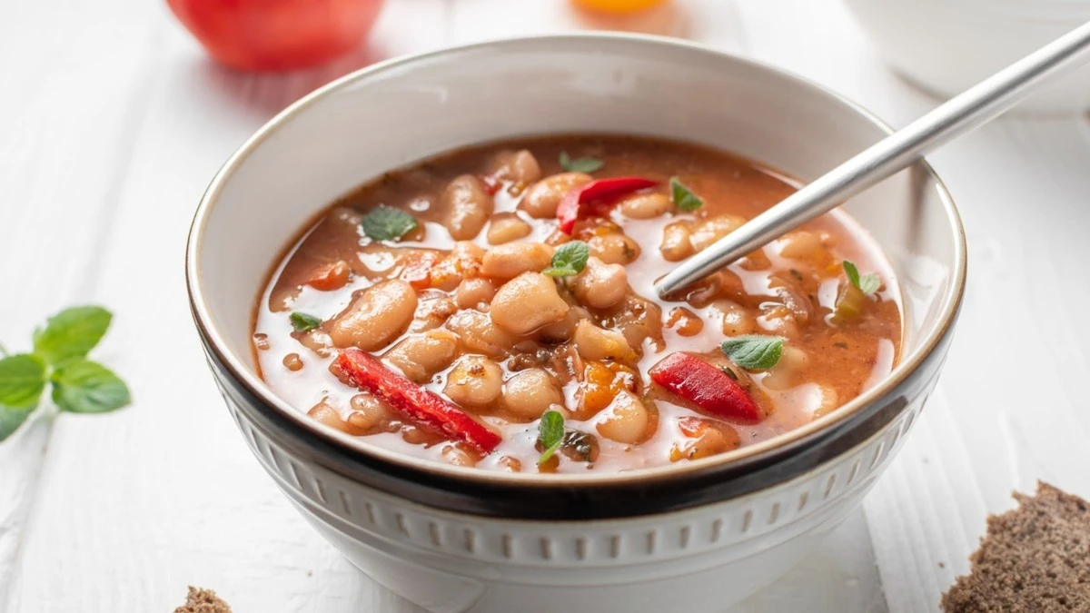 Brodo vs Zuppa: la differenza chiave che cambierà il tuo modo di cucinare (e non ne potrai più fare a meno)