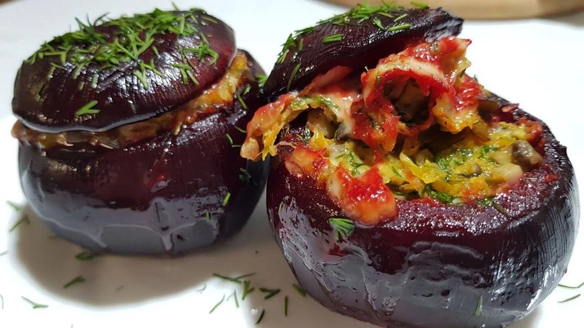 Cinque sere a cena risolte con un solo piatto: non un'insalata di barbabietole, ma un piatto principale!