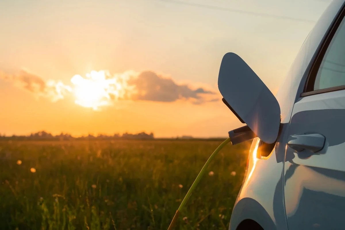 Durata reale di un'auto elettrica: i numeri che smentiscono 5 o 7 anni