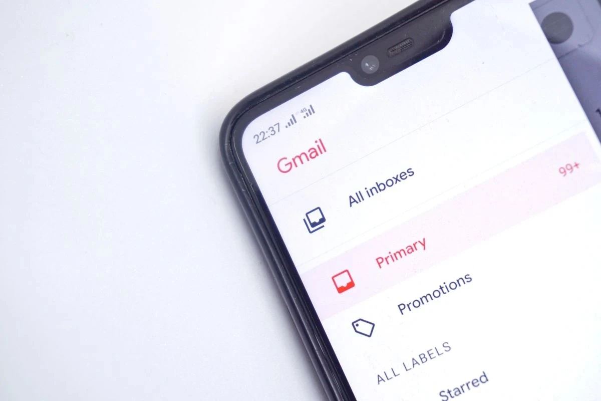 Gmail dice addio ai vecchi protocolli: cosa devi sapere per non perdere le tue email
