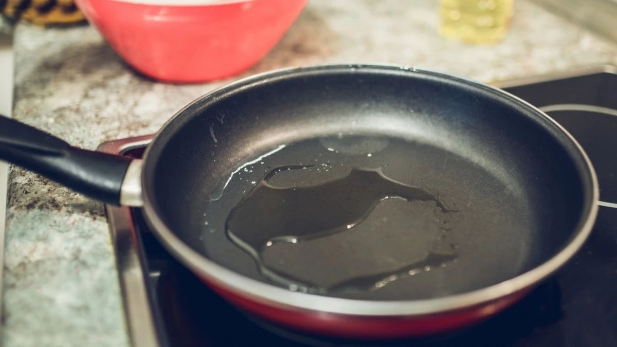 Il segreto svelato: pentola fredda vs. pentola calda, ecco cosa cambia davvero al tuo cibo