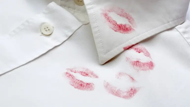 Il trucco della nonna che rimuove le macchie ostinate in una notte
