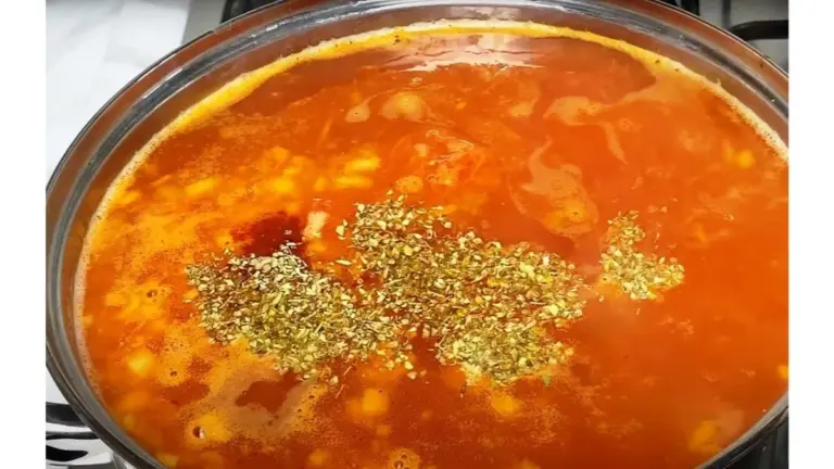 La zuppa greca di 5 ingredienti che mi ha cambiato l'inverno: mio marito mi ha chiesto di quale ristorante avessi ordinato