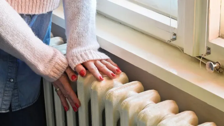 Le 7 Errori Comuni Che Fanno Sprecare Soldi Con I Termosifoni D'inverno