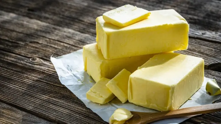 Olio o Burro in Padella? Il Segreto che Cambia il Gusto dei Tuoi Piatti (e Pochi lo Sanno)