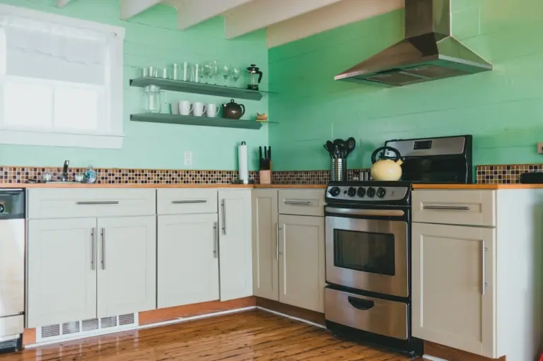 Rinnova la cucina con 3 trucchi geniali senza spendere una fortuna
