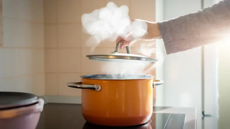 Sbiancare vs. Bollire: La Differenza Sottile Che Trasforma la Tua Cucina