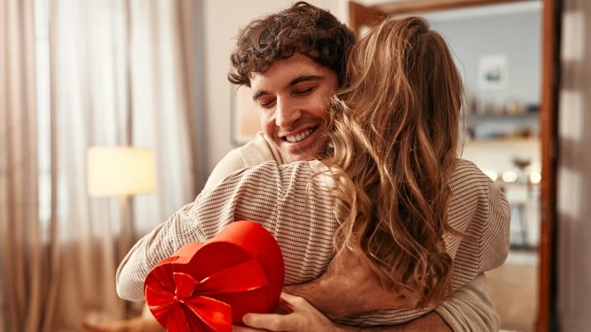 Sorpresa di San Valentino: idee regalo che salvano la relazione