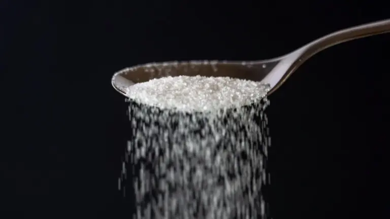 Zucchero o miele: quale dolcificante scegliere per una vita più equilibrata