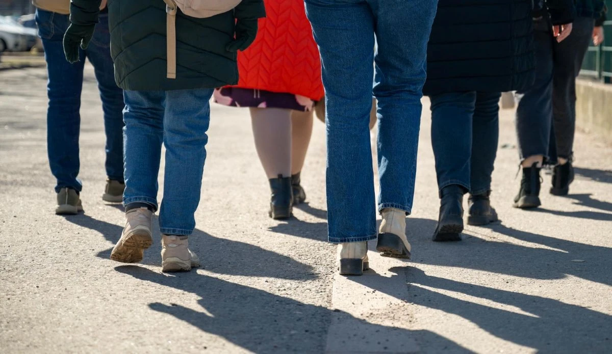 10.000 passi al giorno: un mito che ti frega. Ecco quanti ne servono davvero per la tua salute