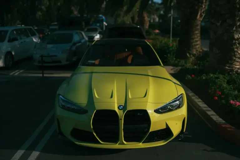 BMW M4 GT3: cosa rivela il nuovo teaser e cosa aspettarsi nel 2026