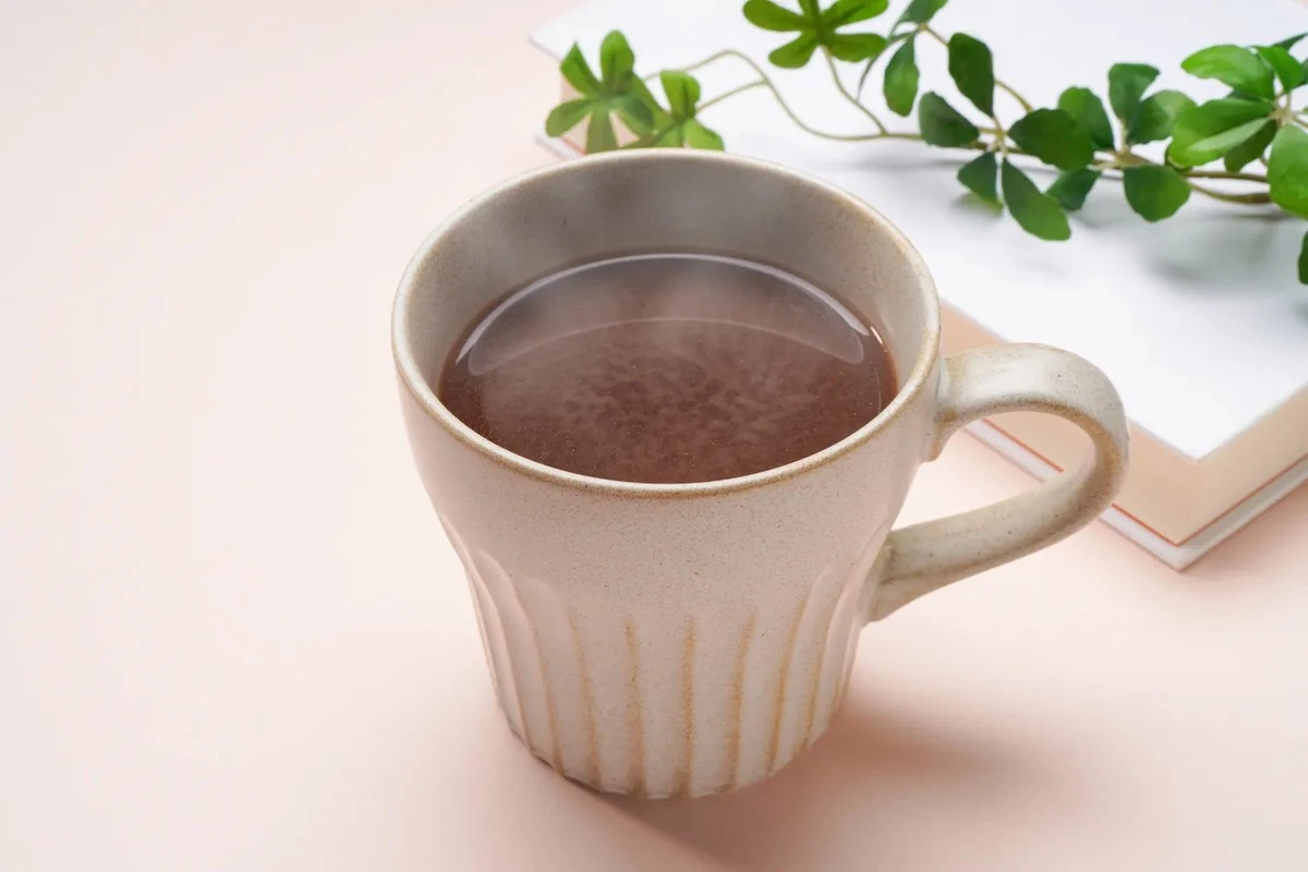 Cacao nel caffè: il super ingrediente che rivoluziona digestione e gonfiore