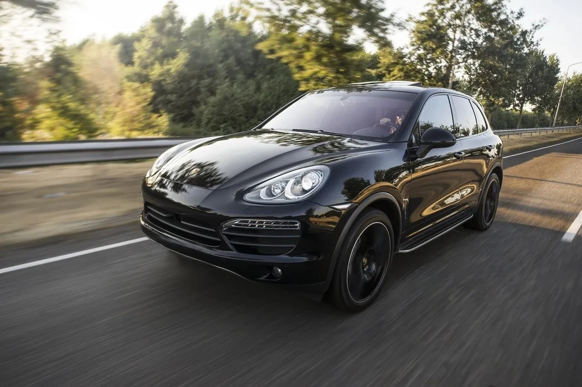 Il segreto dell'800V: perché il nuovo Porsche Cayenne S Electric è un fulmine in strada (e non solo)