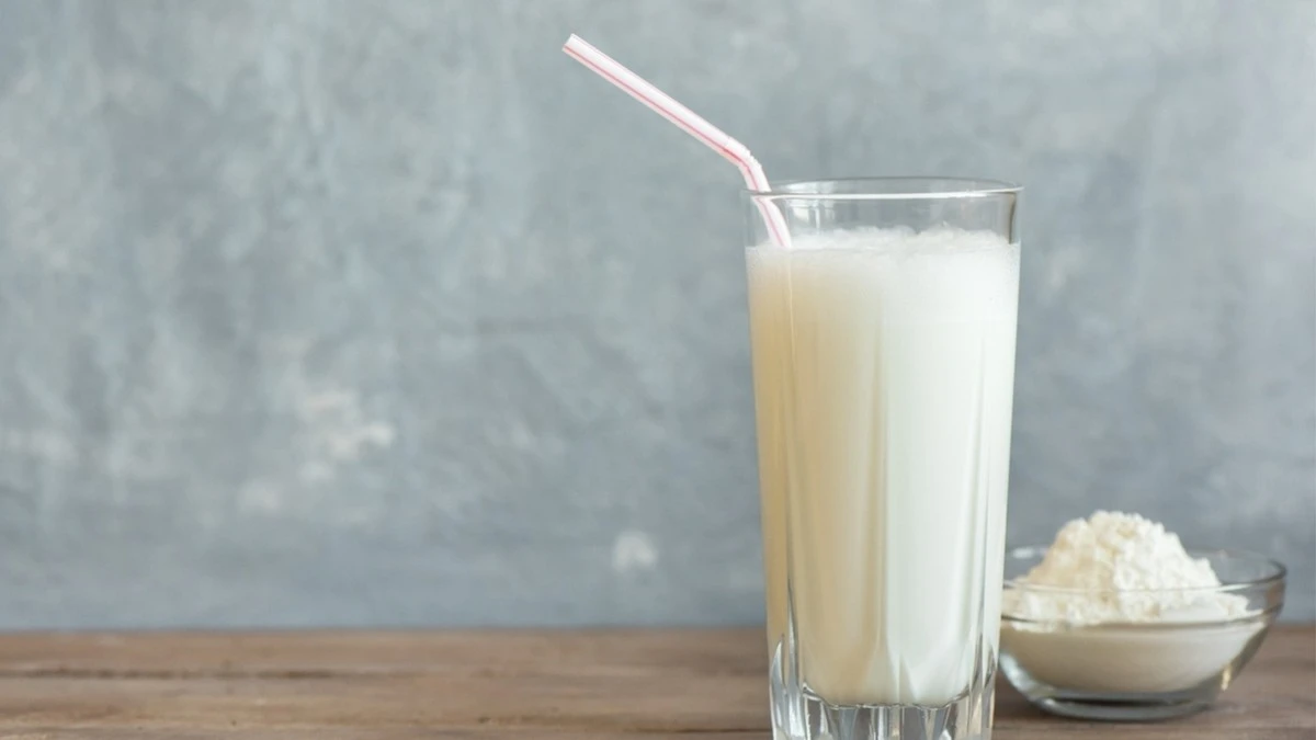 Il Siero del Latte: L'Elixir Dimenticato che Rivitalizza il Corpo Abbattendo Zuccheri e Pressione Alta