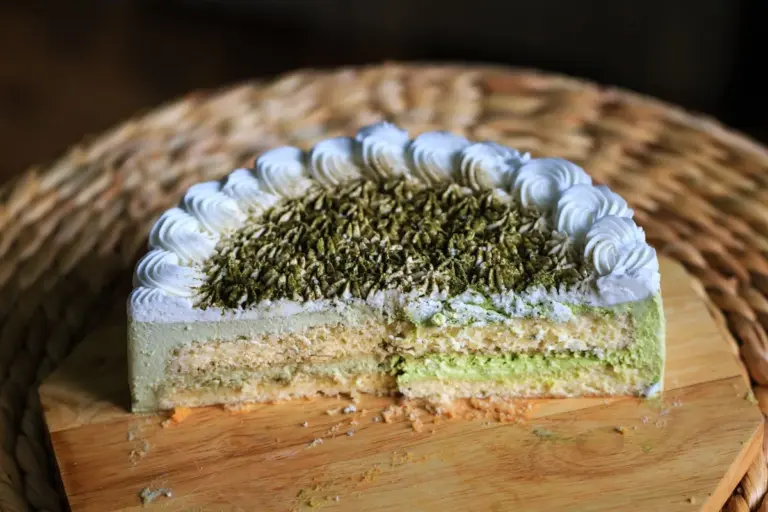 Il trucco che salva la tua torta dal disastro nel contenitore