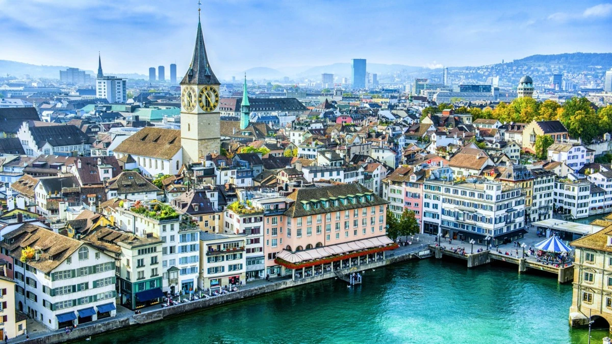 La Svizzera: l'unica nazione europea senza mare con una propria marina
