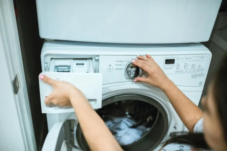 Le calze bianche come nuove, il trucco che tutti ignorano