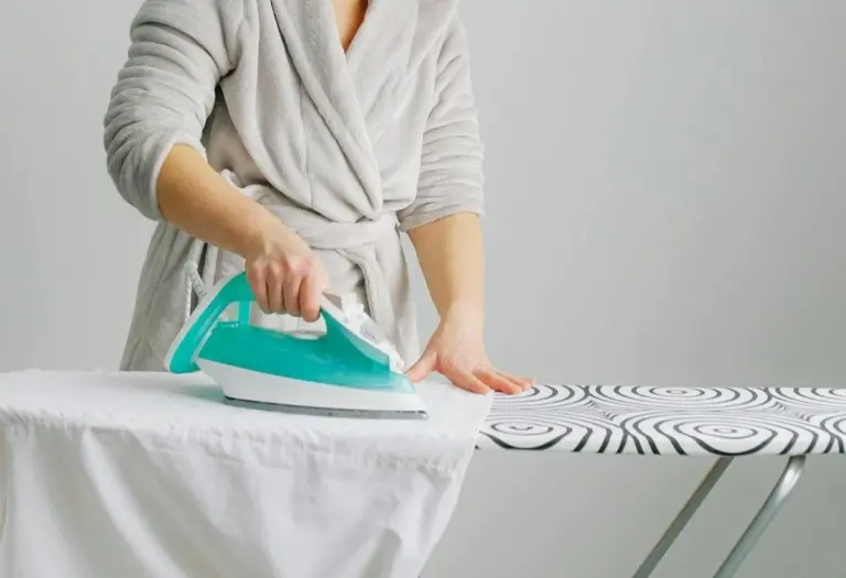Linoleum rovinato? Riparalo in 5 mosse con questo trucco "invisibile"