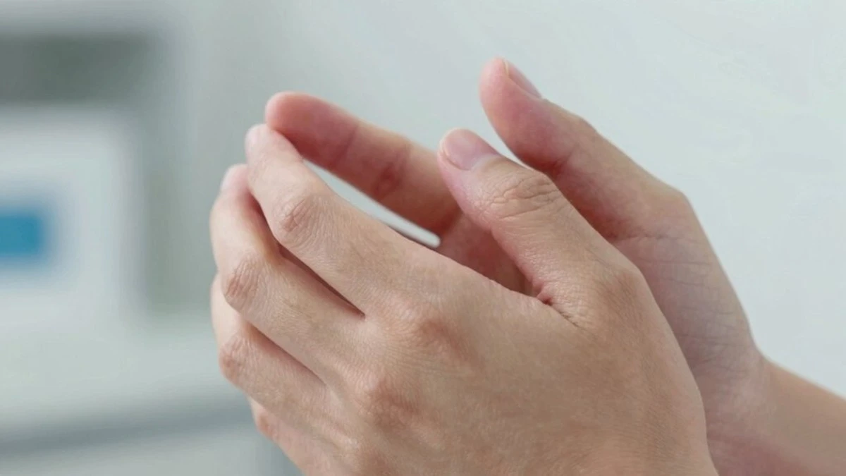 Mani intorpidite di notte? Fermatevi e controllate questo singolo fattore