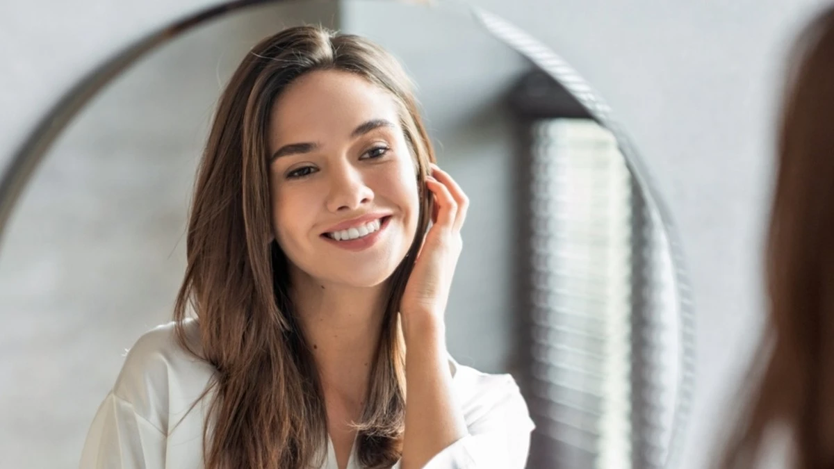 Sperimenta questo rituale di 22 giorni con lo specchio e osserva come cambia la tua vita